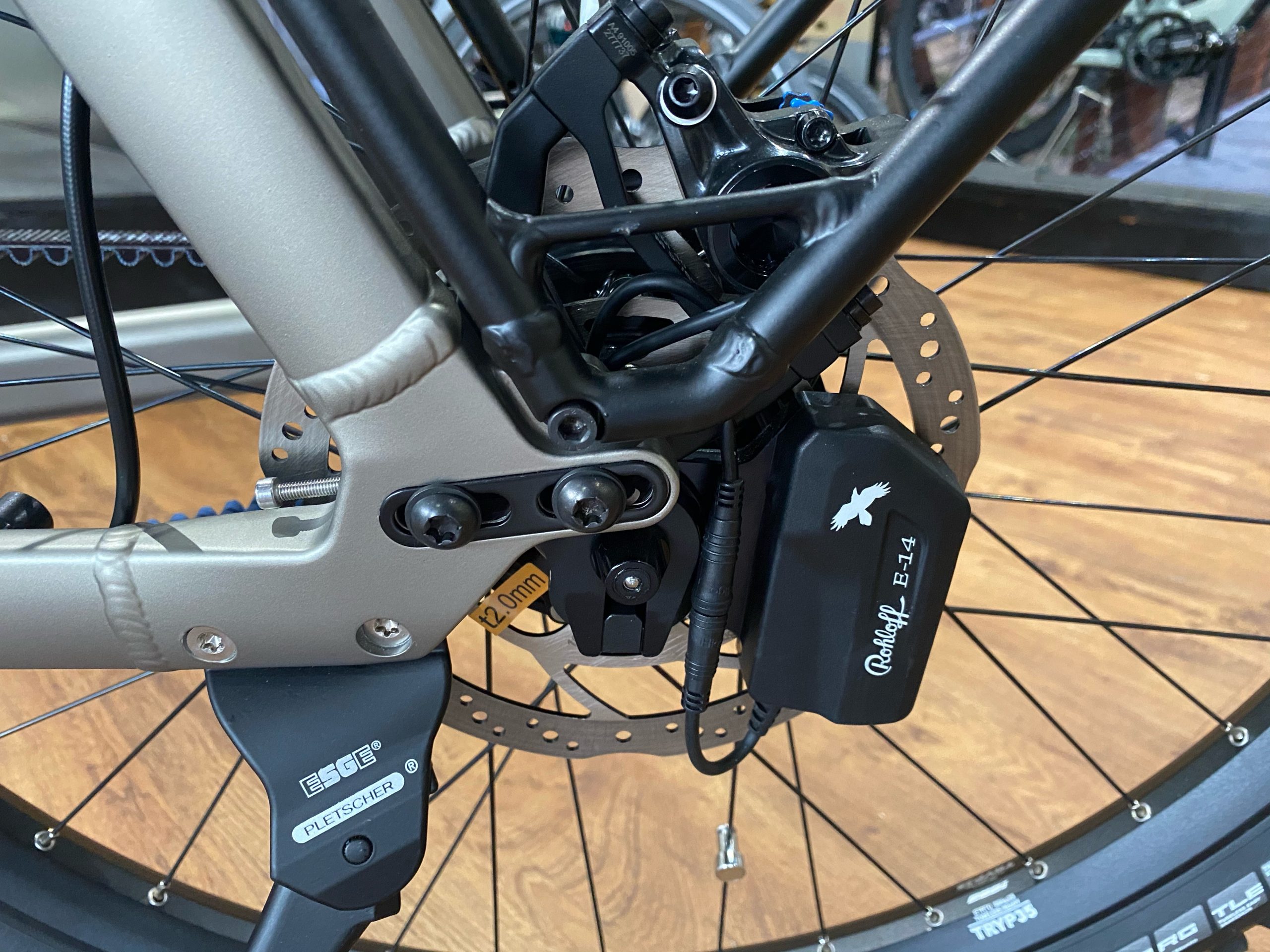 Changing a Tire or Tube with Rohloff E-14 Electronic Shift Rear Hub Gear System